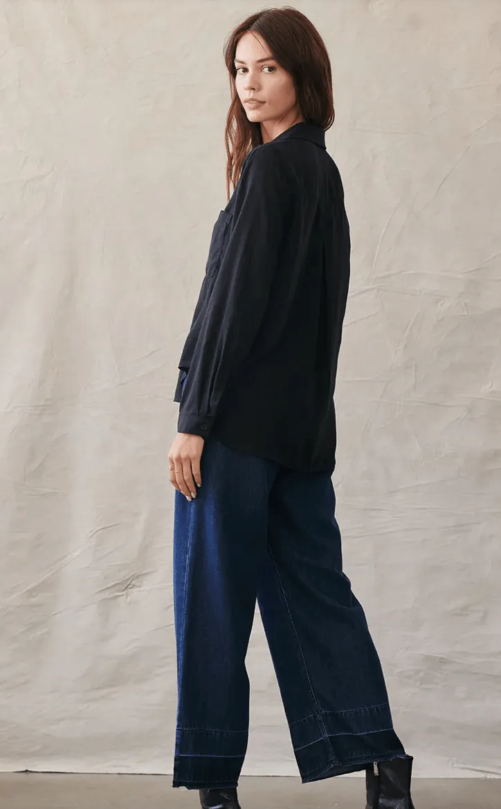 Bella Dahl Two Pocket Button Down in Black
