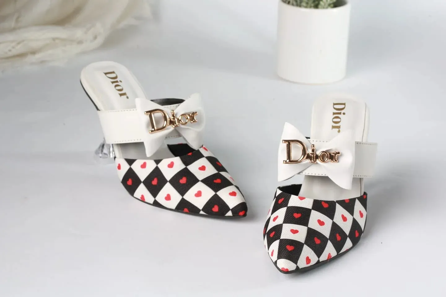 DIOR CASUAL HEEL PUMPS - WHITE (HEART)