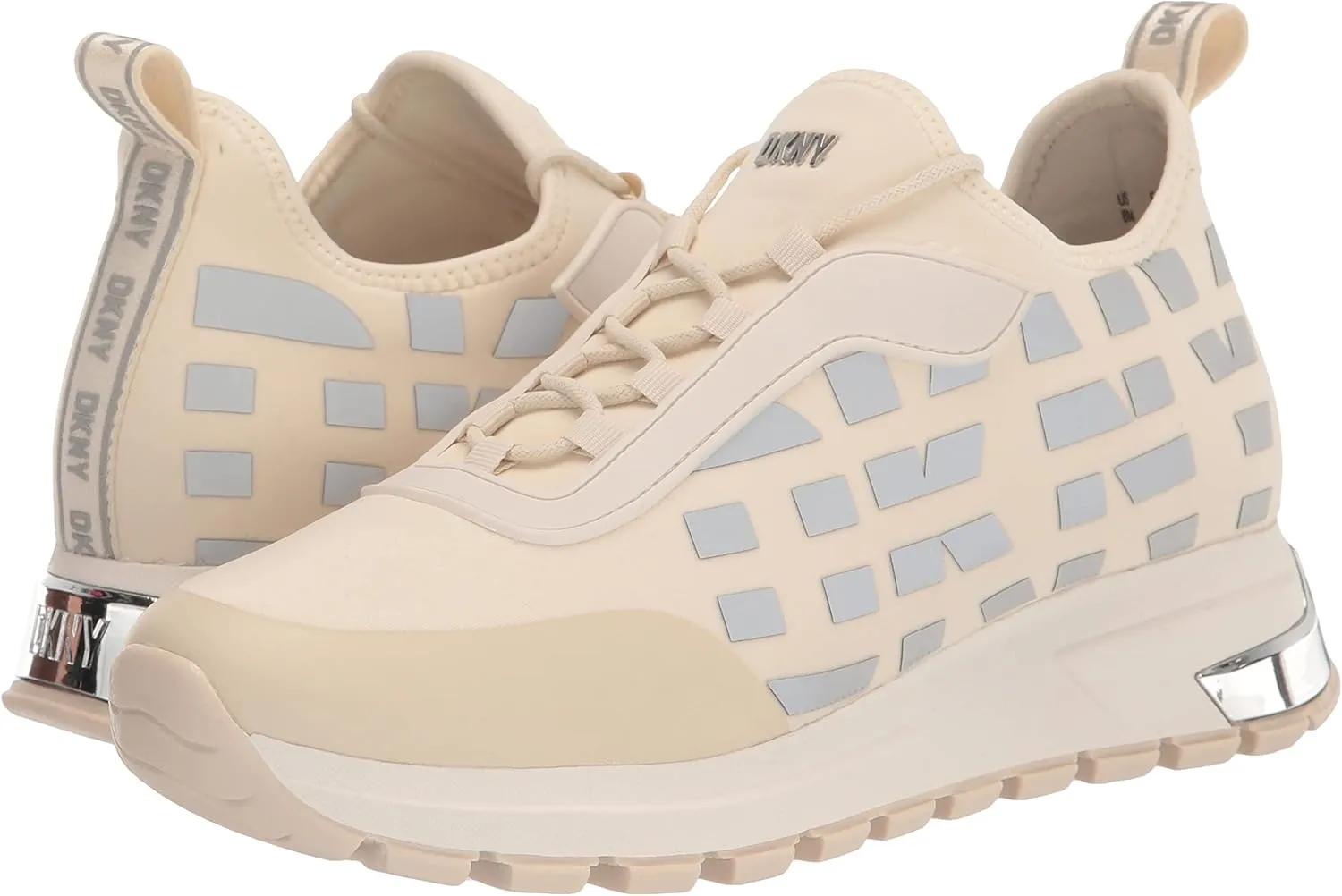 DKNY Women's Comfortable Chic Shoe Meanna Sneaker