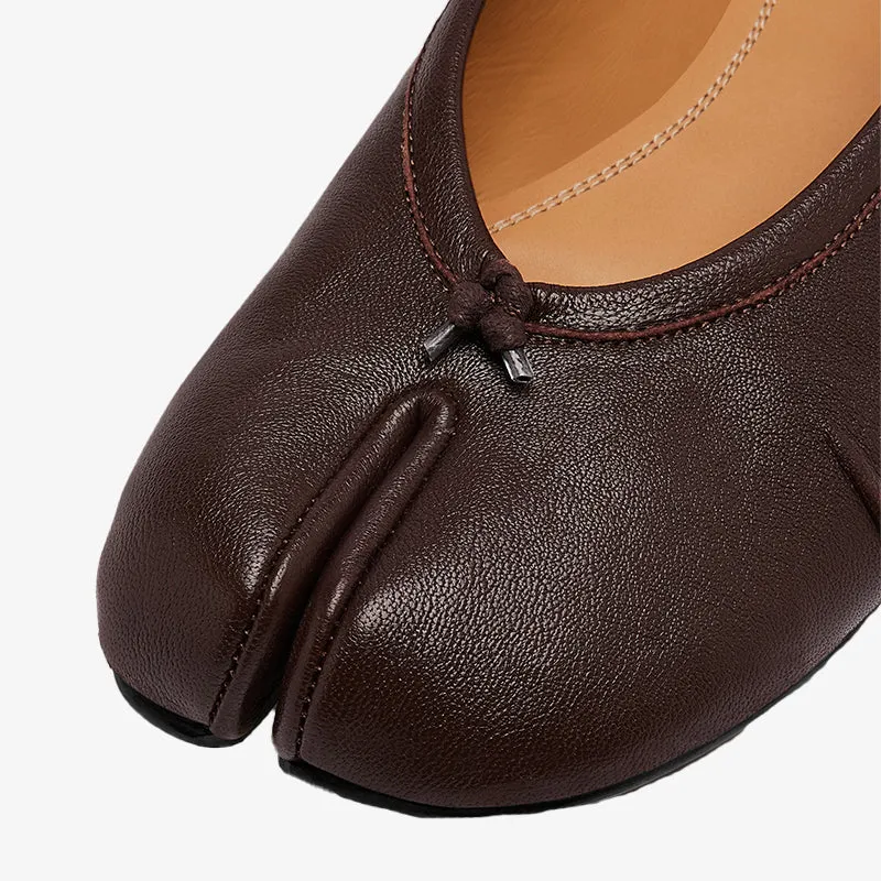 Elegant Split-Toe Ballet Flats in Tan Leather