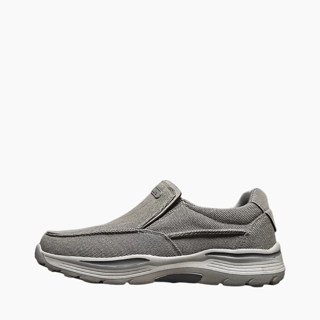 Light, Hard-Wearing : Casual Shoes for Men
