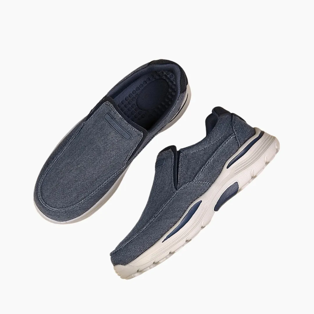 Light, Hard-Wearing : Casual Shoes for Men