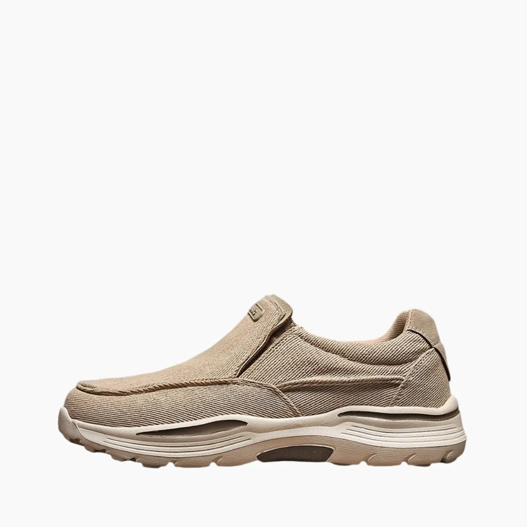 Light, Hard-Wearing : Casual Shoes for Men